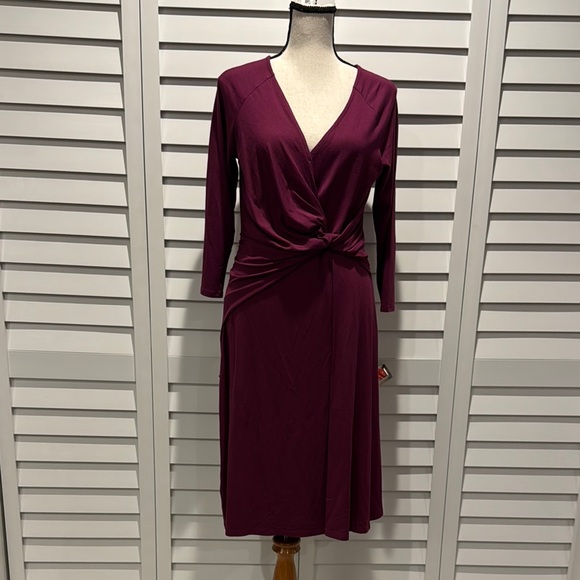 Ann Taylor Dresses & Skirts - Ann Taylor Berry color  Twist front V-Neck  Midi Dress.